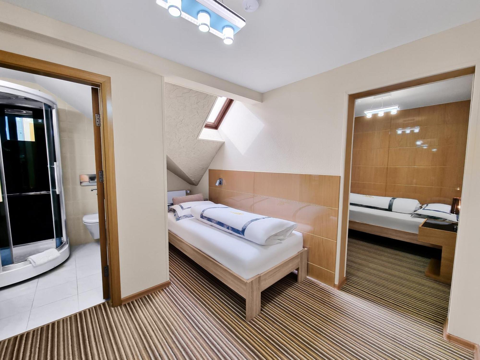 Hotel Roessle Dobel Habitación foto